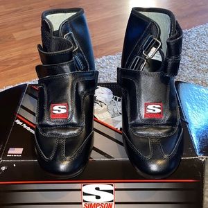 New racing Simpson shoes size 8